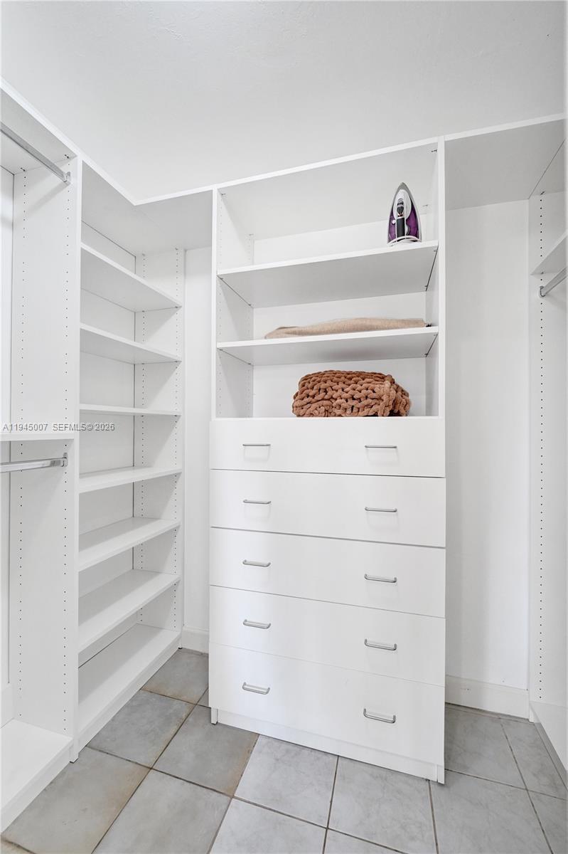 2101 NE 25th St Wilton Manors, FL 33305