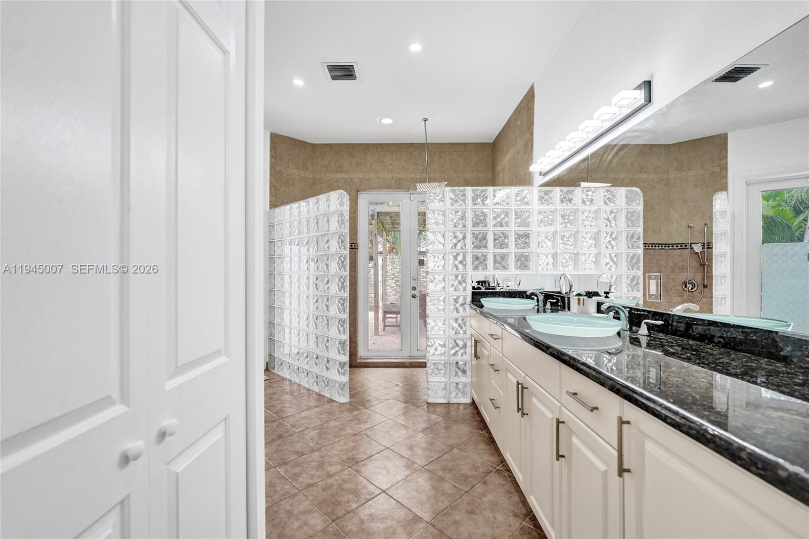 2101 NE 25th St Wilton Manors, FL 33305