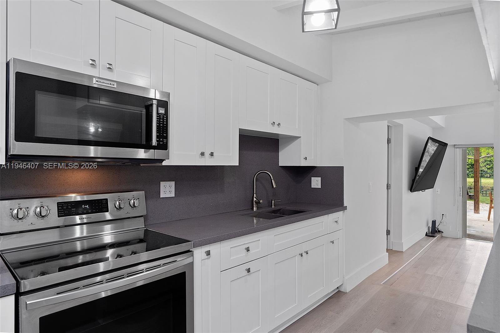 5845 SW 88th St South Miami, FL 33156