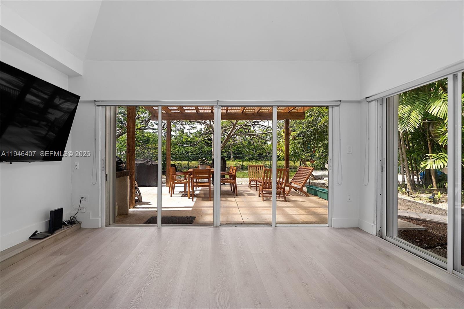 5845 SW 88th St South Miami, FL 33156