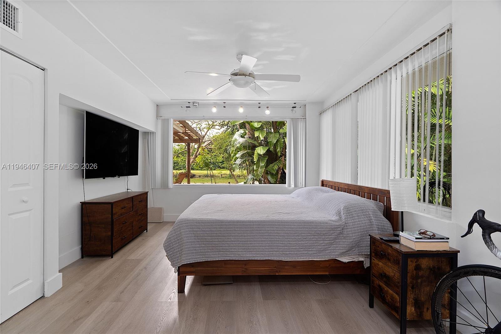 5845 SW 88th St South Miami, FL 33156