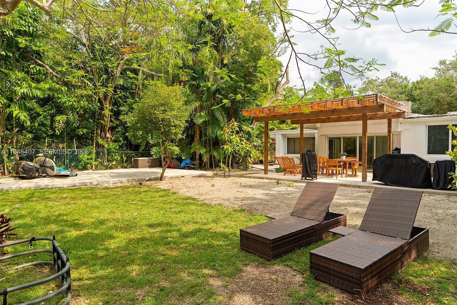 5845 SW 88th St South Miami, FL 33156