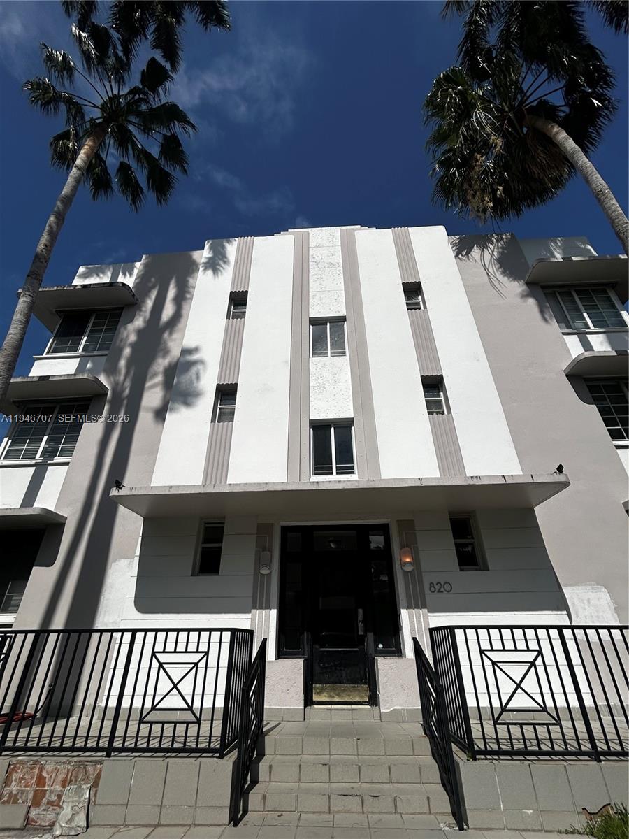 820 Euclid Ave #206 Miami Beach, FL 33139