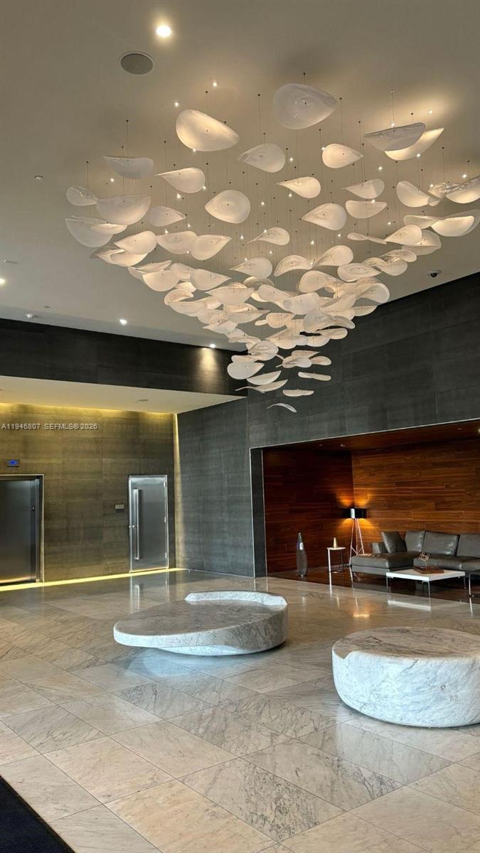 image Reach Brickell City Centre0