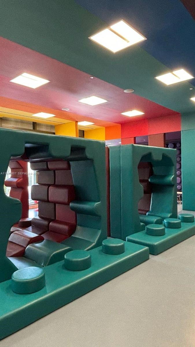 image Reach Brickell City Centre36