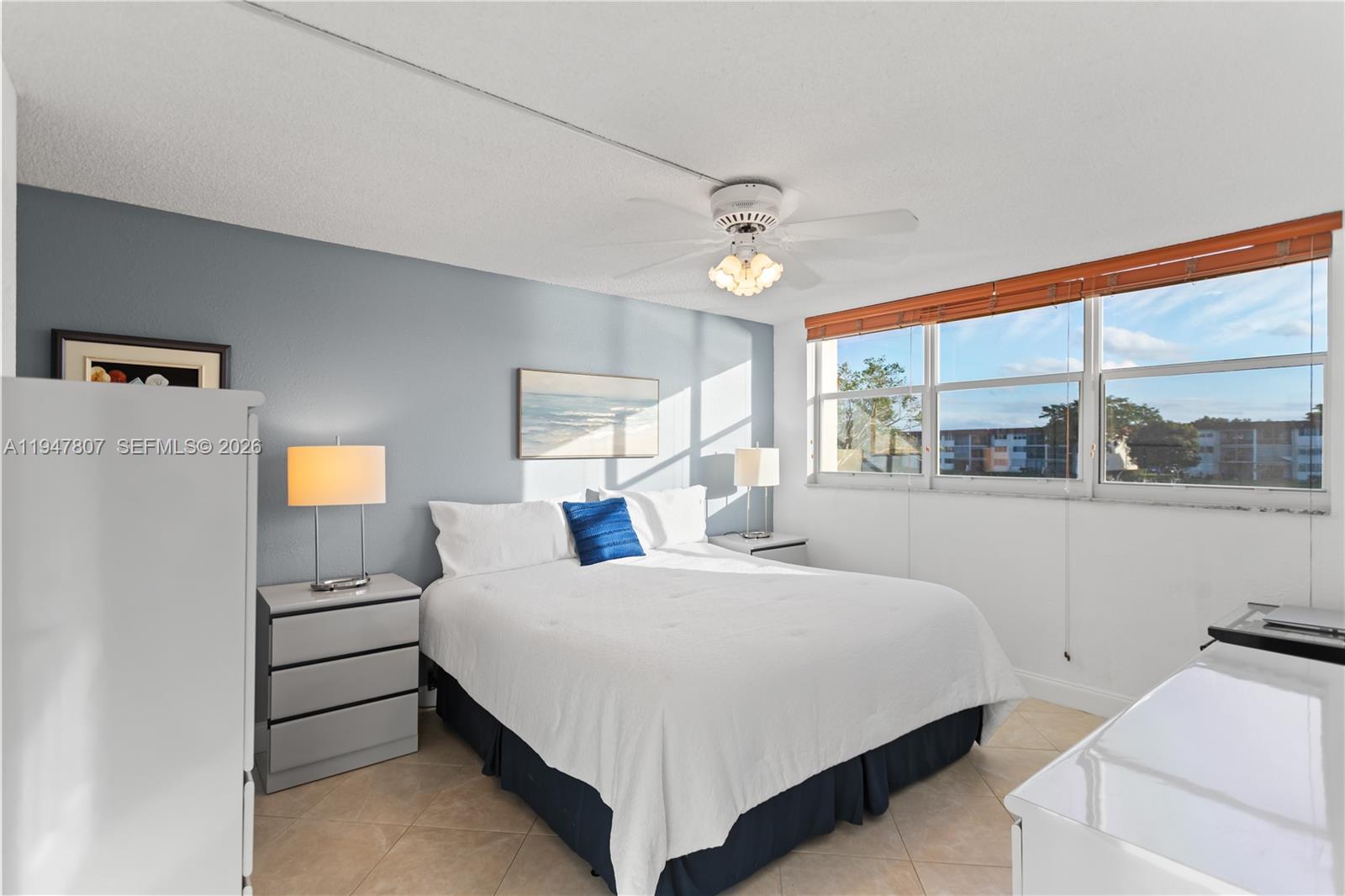 9500 N Hollybrook Lk Dr #5-206 Pembroke Pines, FL 33025