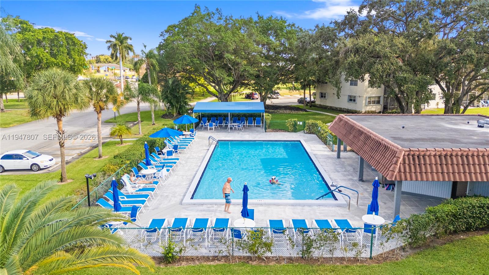 9500 N Hollybrook Lk Dr #5-206 Pembroke Pines, FL 33025