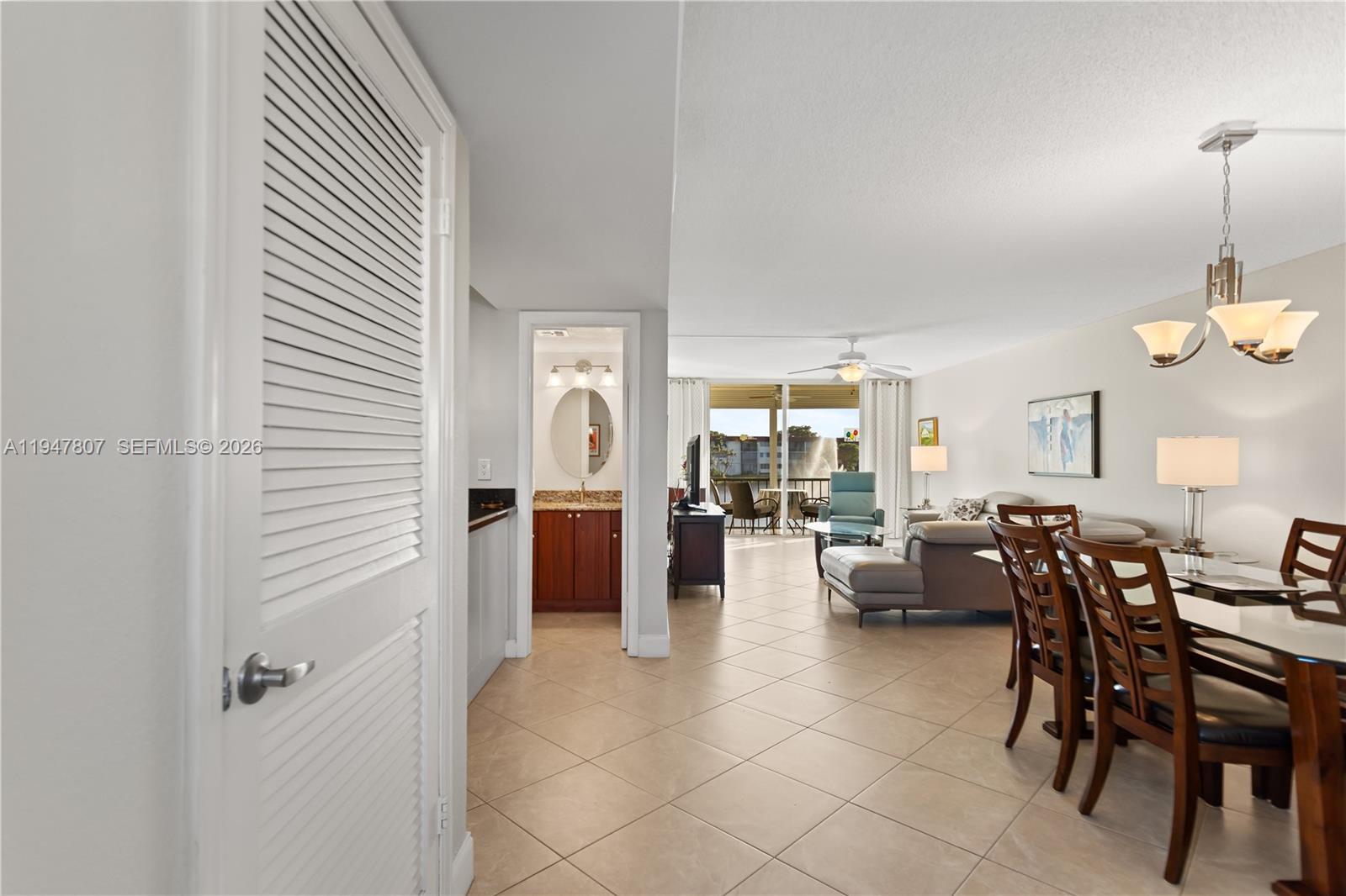 9500 N Hollybrook Lk Dr #5-206 Pembroke Pines, FL 33025