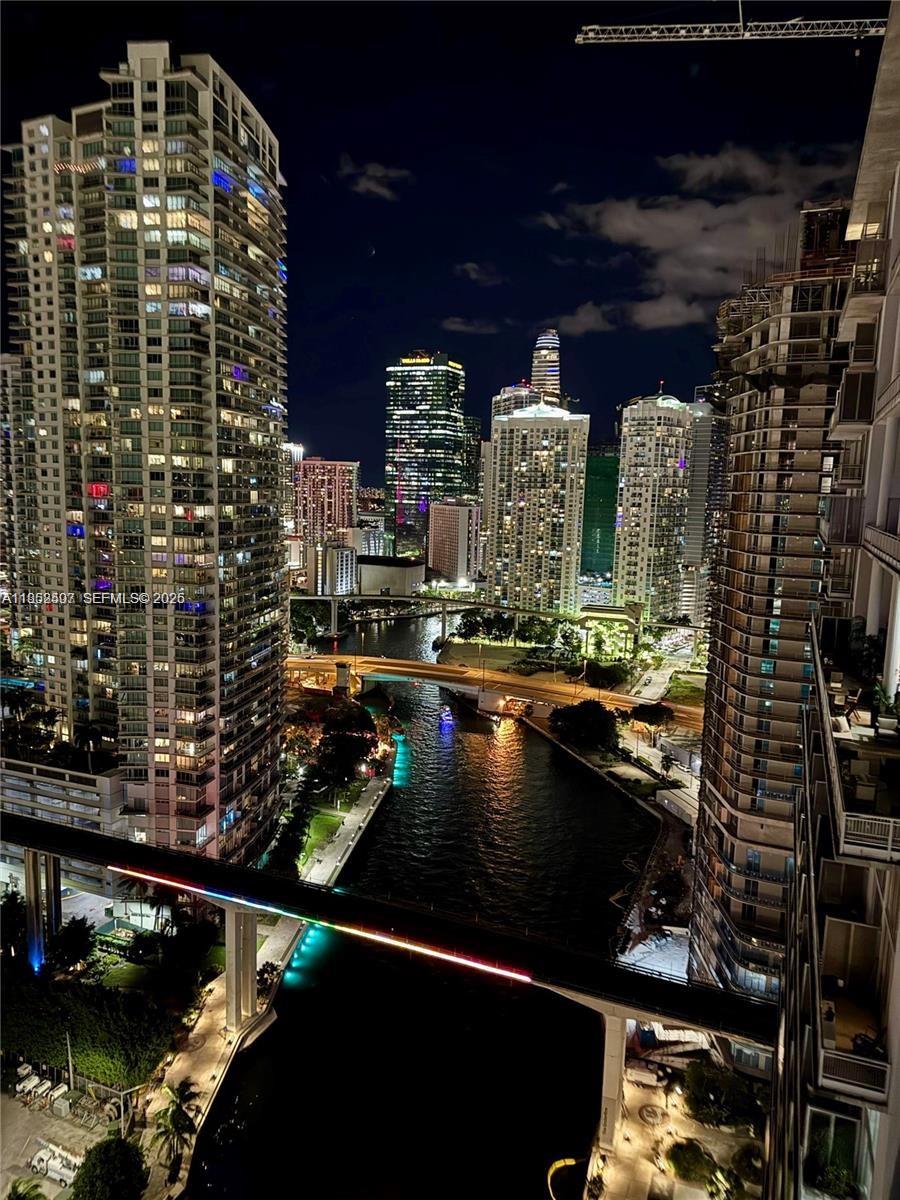 185 SW 7th Th St #2911 Miami, FL 33130