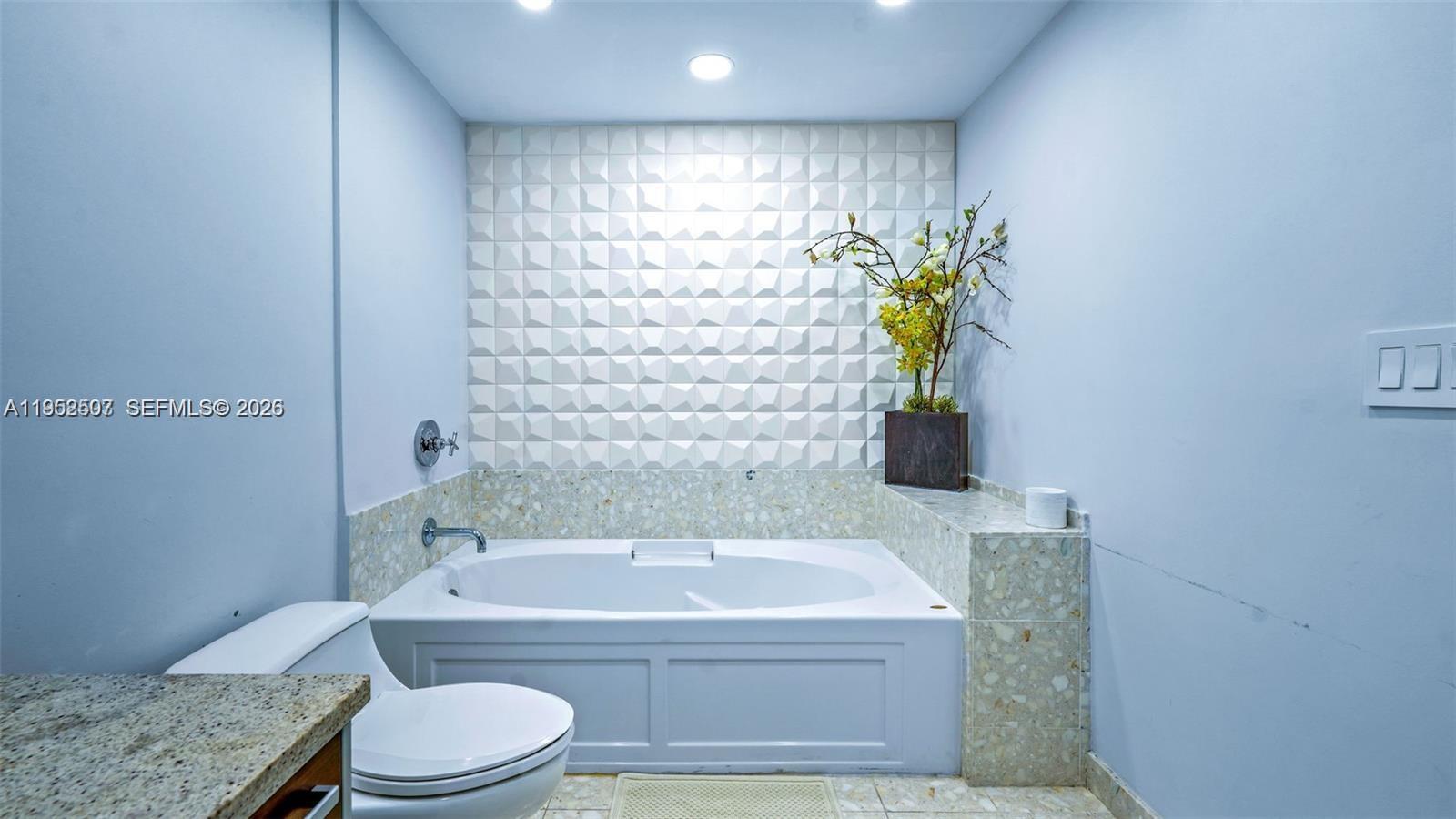 185 SW 7th Th St #2911 Miami, FL 33130