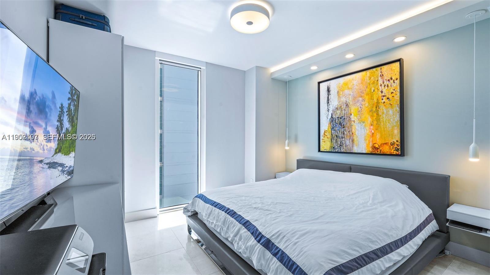 185 SW 7th Th St #2911 Miami, FL 33130