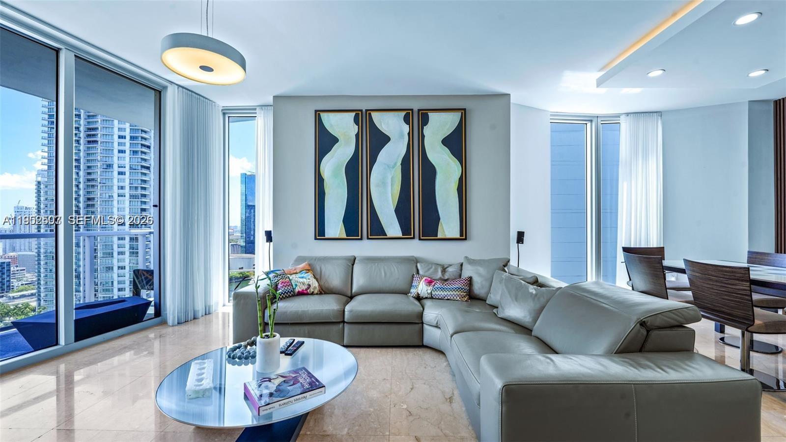 185 SW 7th Th St #2911 Miami, FL 33130