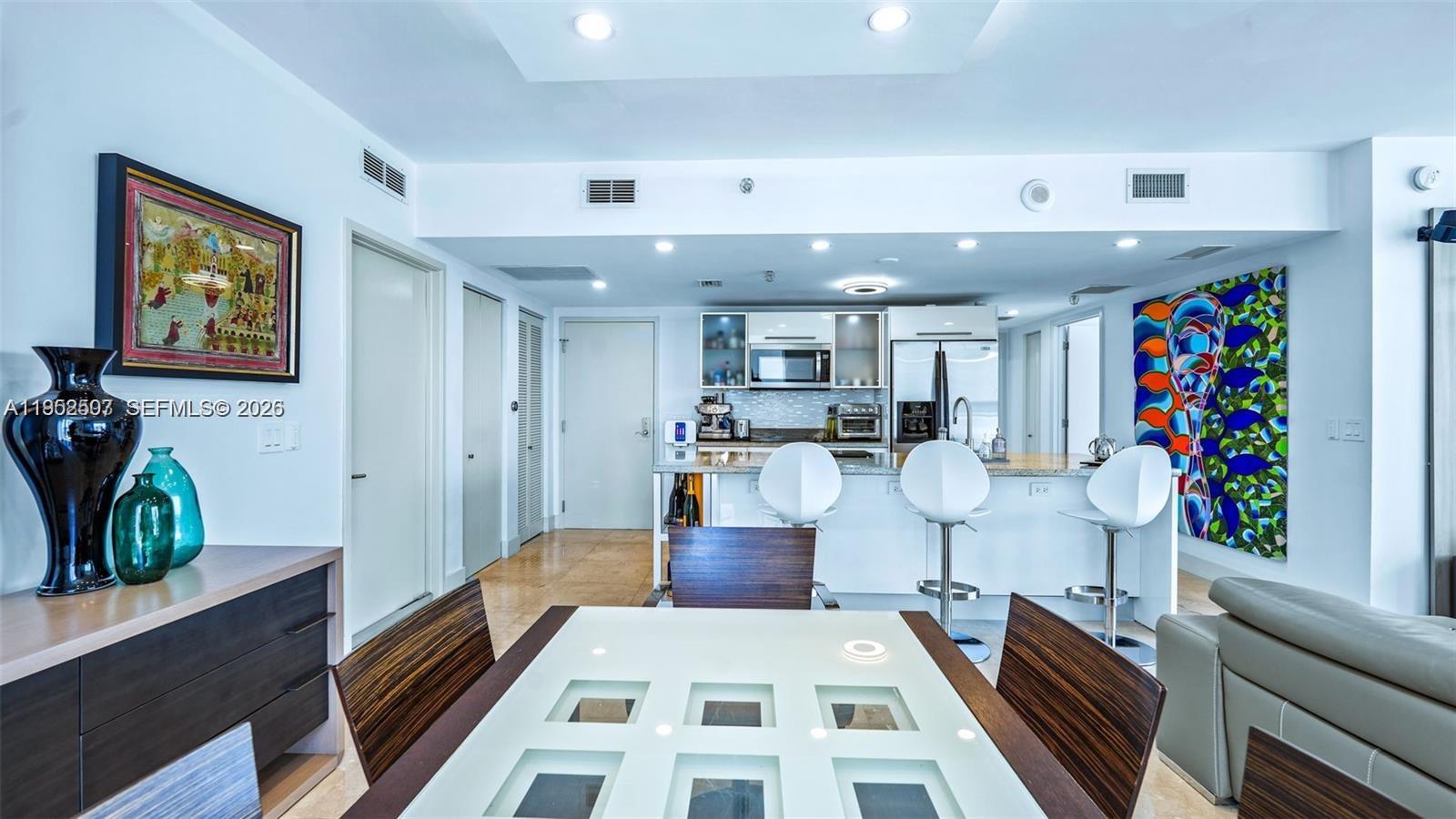 185 SW 7th Th St #2911 Miami, FL 33130