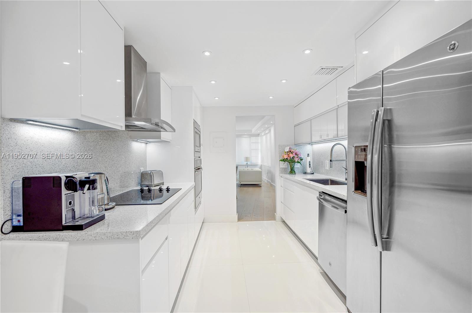 5255 Collins Ave #4A Miami Beach, FL 33140