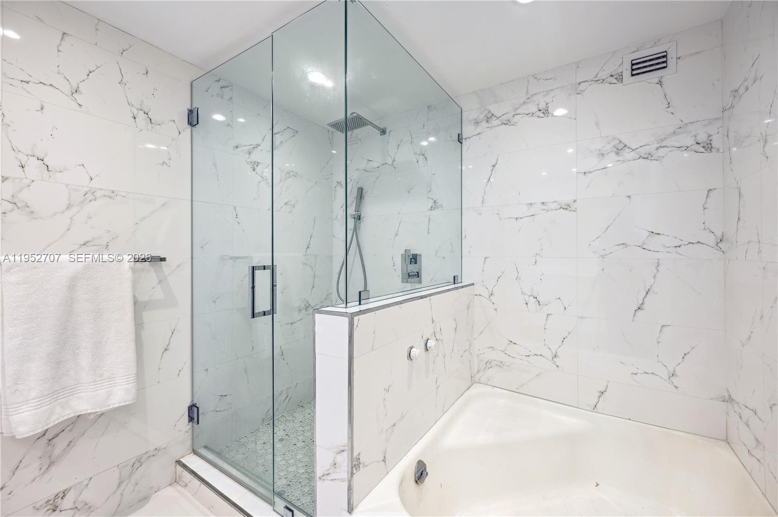 5255 Collins Ave #4A Miami Beach, FL 33140