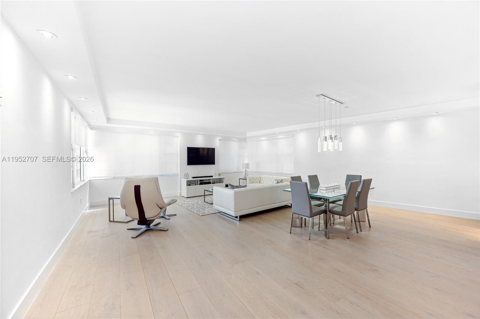 5255 Collins Ave #4A Miami Beach, FL 33140