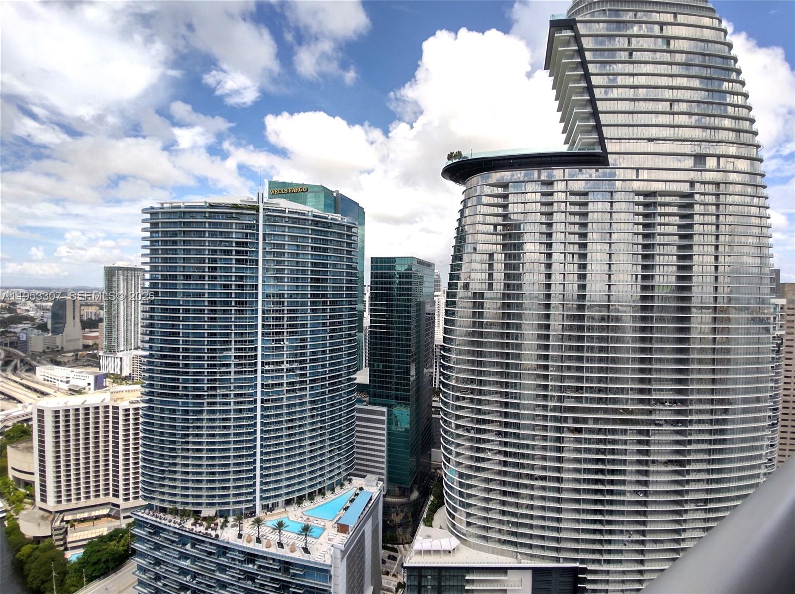 image Icon Brickell Condo No 125