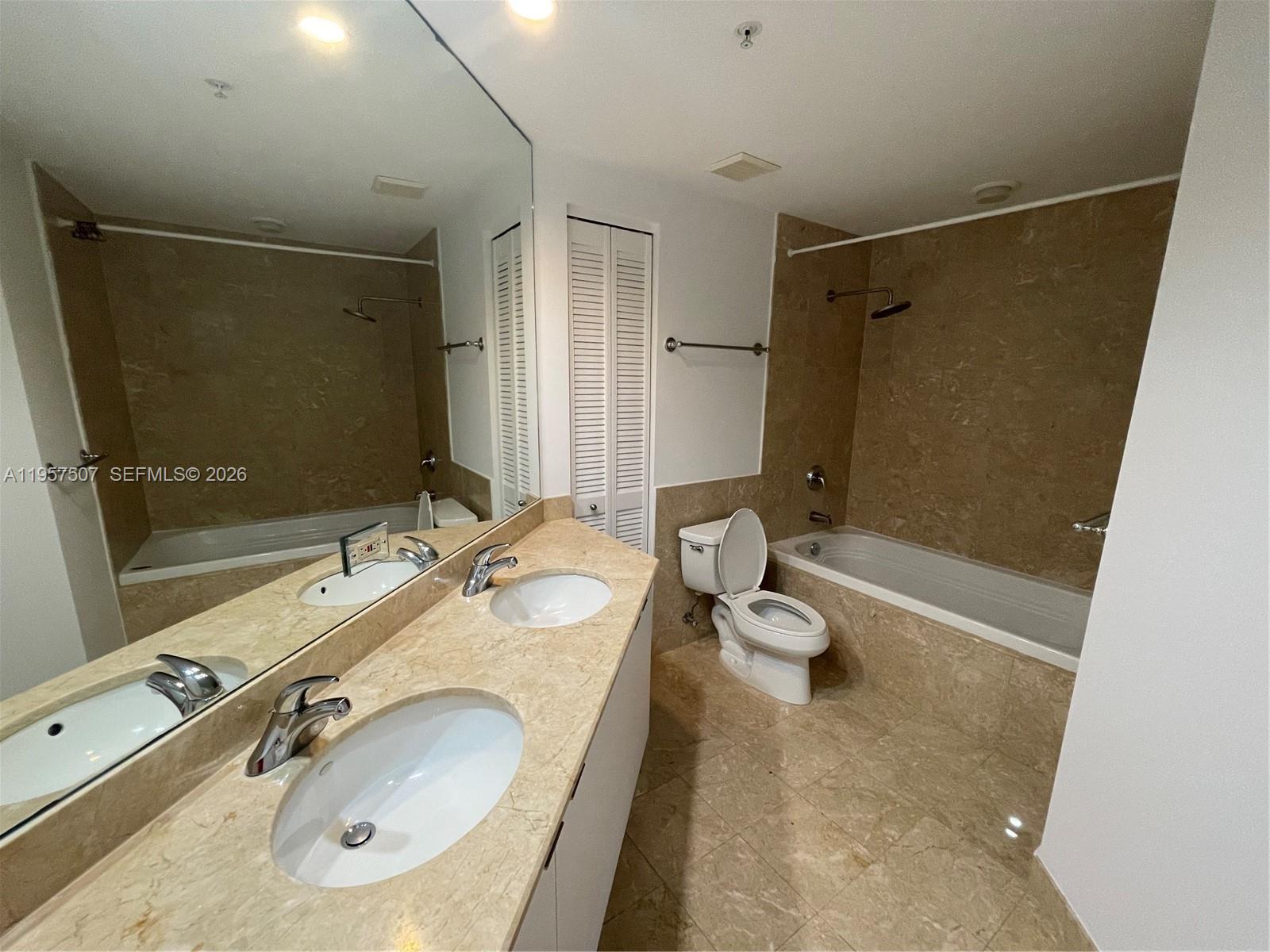 image Courts Brickell Key21