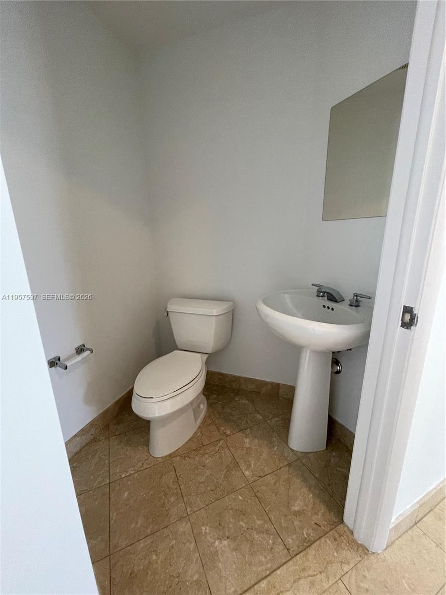 image Courts Brickell Key23