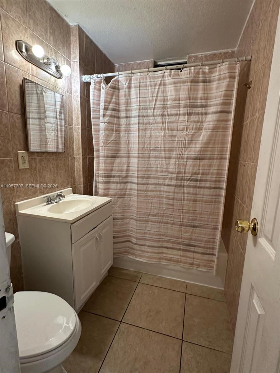 5959 SW 69th #106 Miami, FL 33143