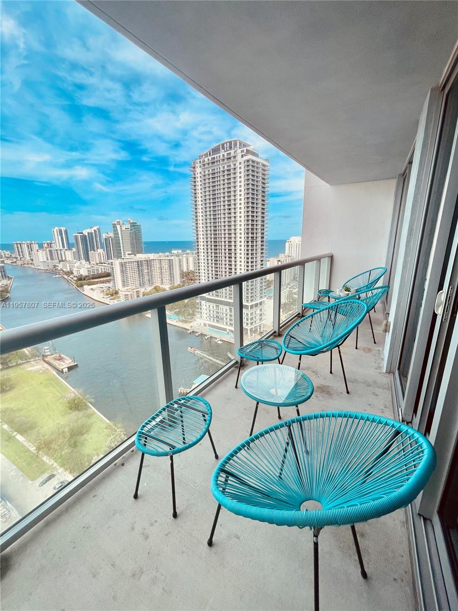 image Beachwalk Condominium4