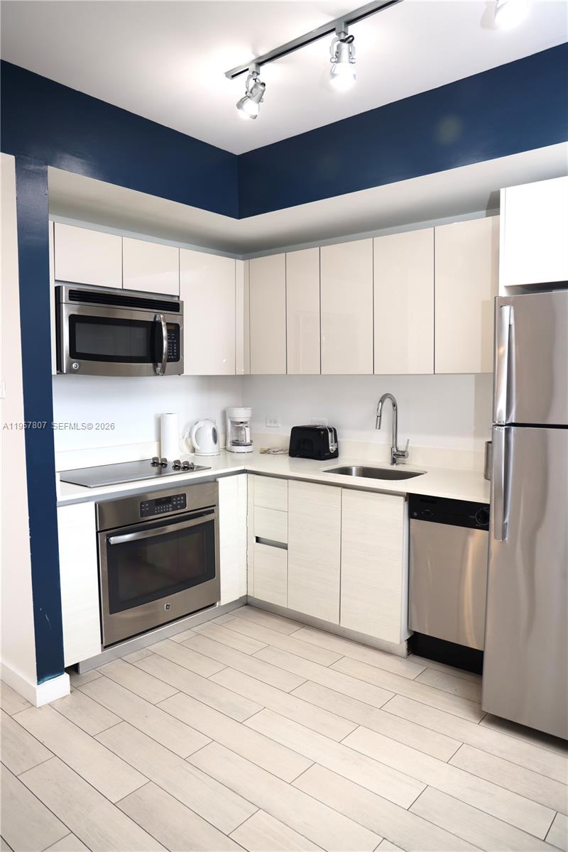 image Beachwalk Condominium5