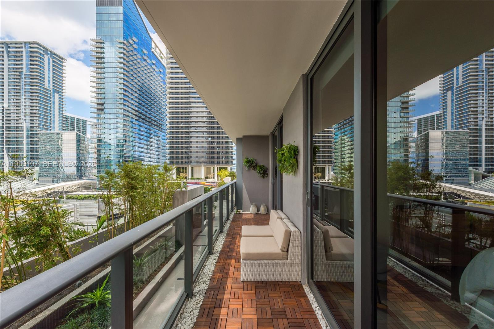 image Brickell Heights West17