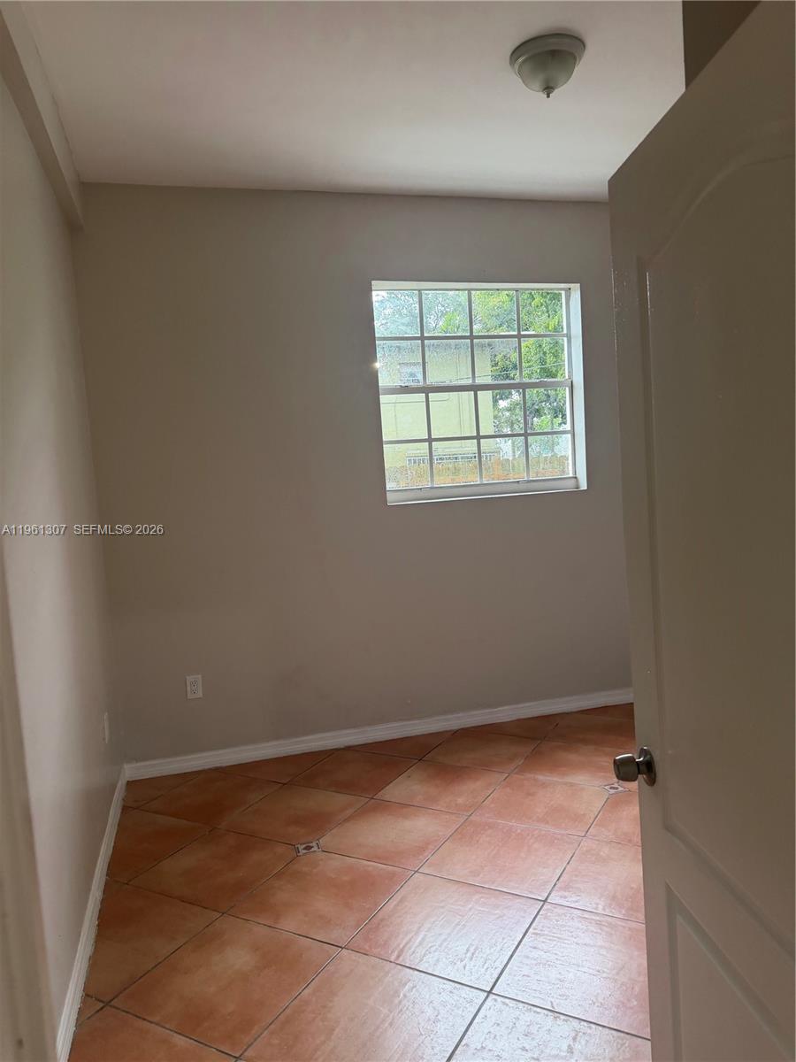 329 NW 11th Ave Miami, FL 33128