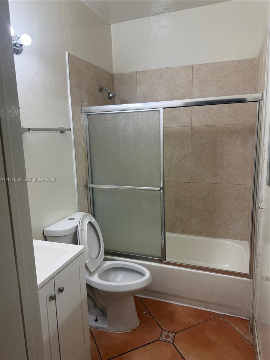 329 NW 11th Ave Miami, FL 33128