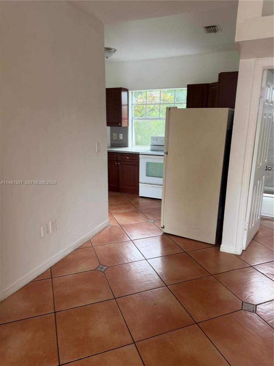 329 NW 11th Ave Miami, FL 33128