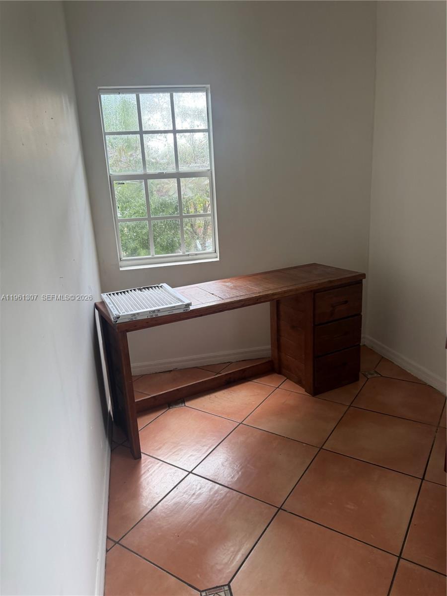 329 NW 11th Ave Miami, FL 33128