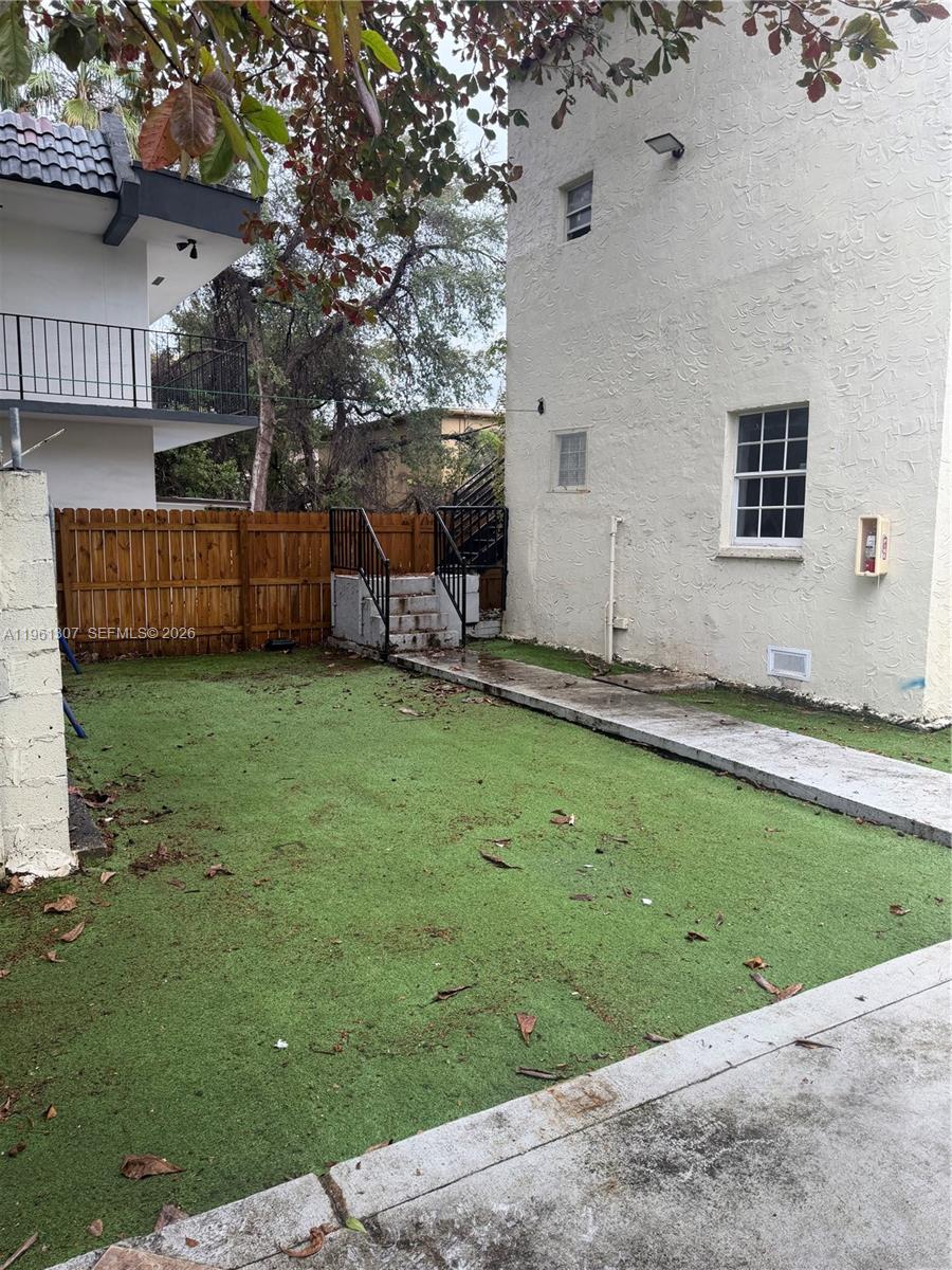 329 NW 11th Ave Miami, FL 33128