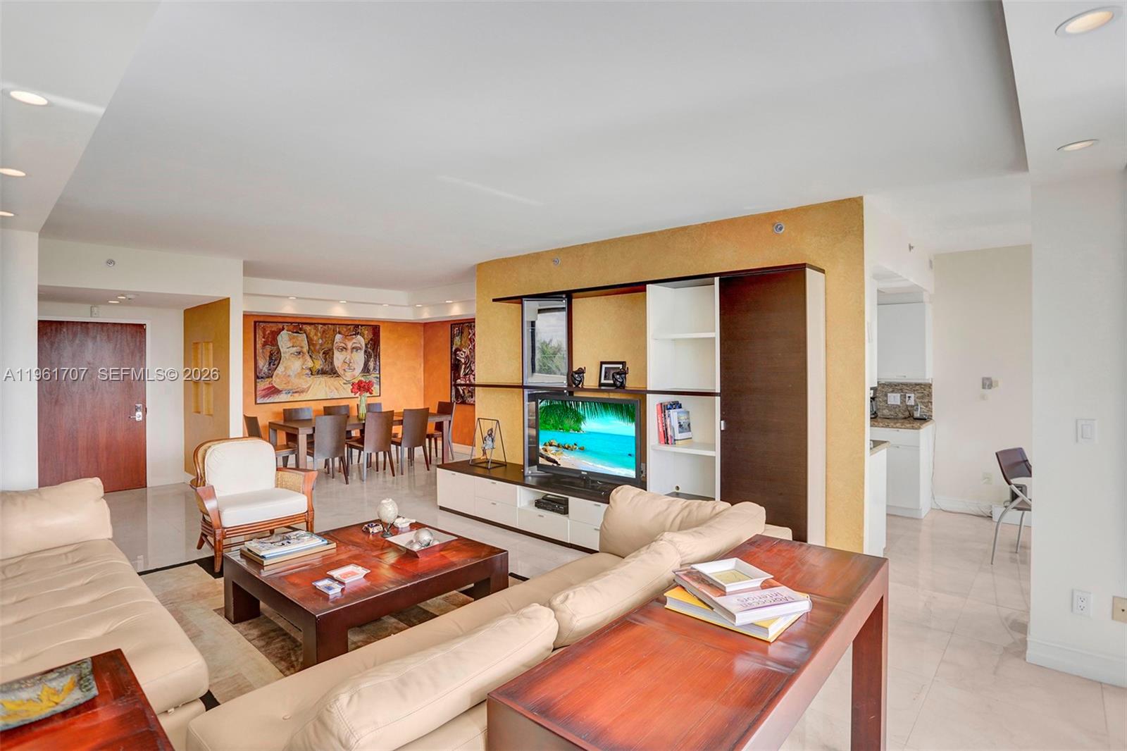 2000 Island Blvd #503