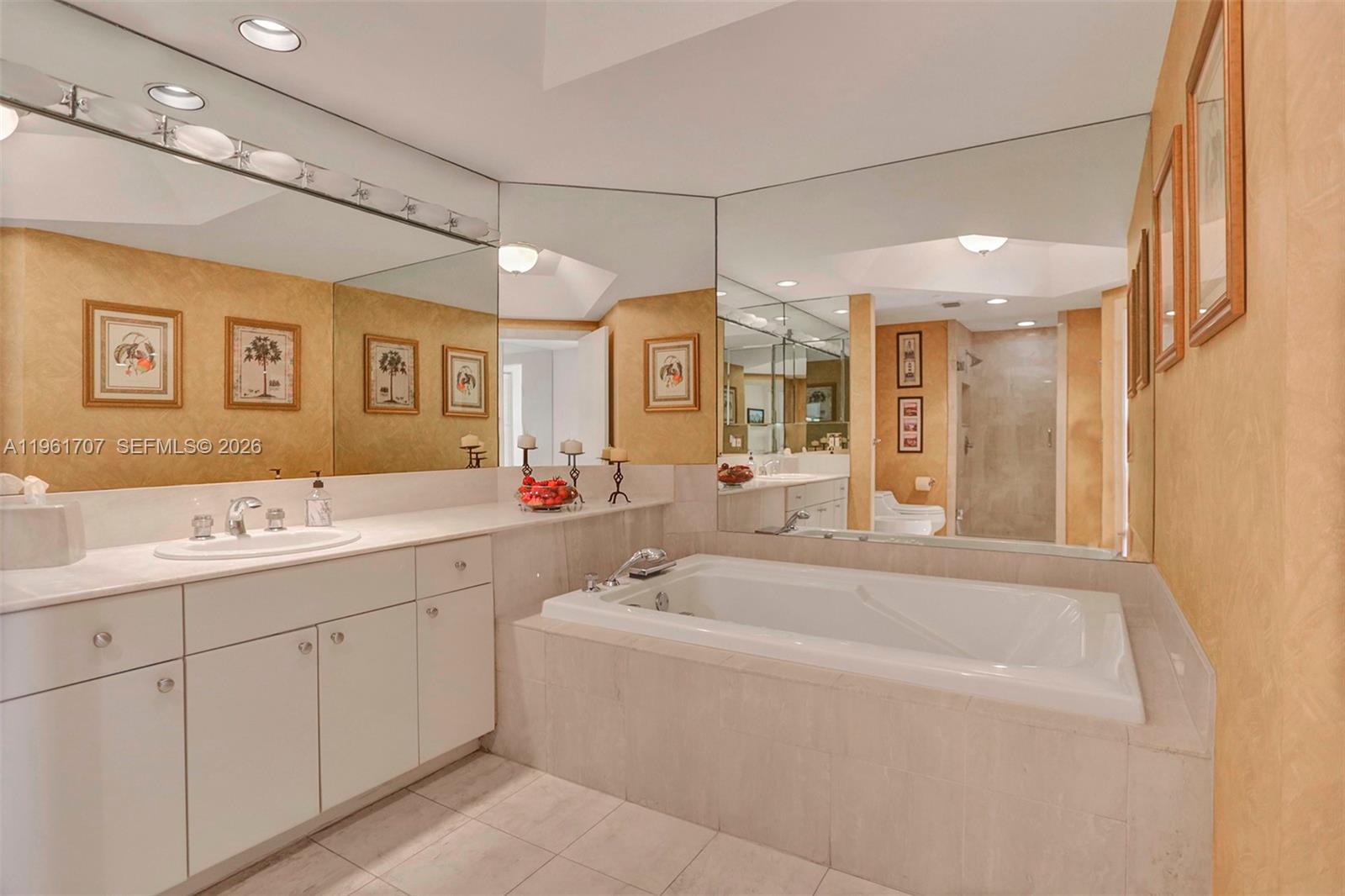 2000 Island Blvd #503 Aventura, FL 33160