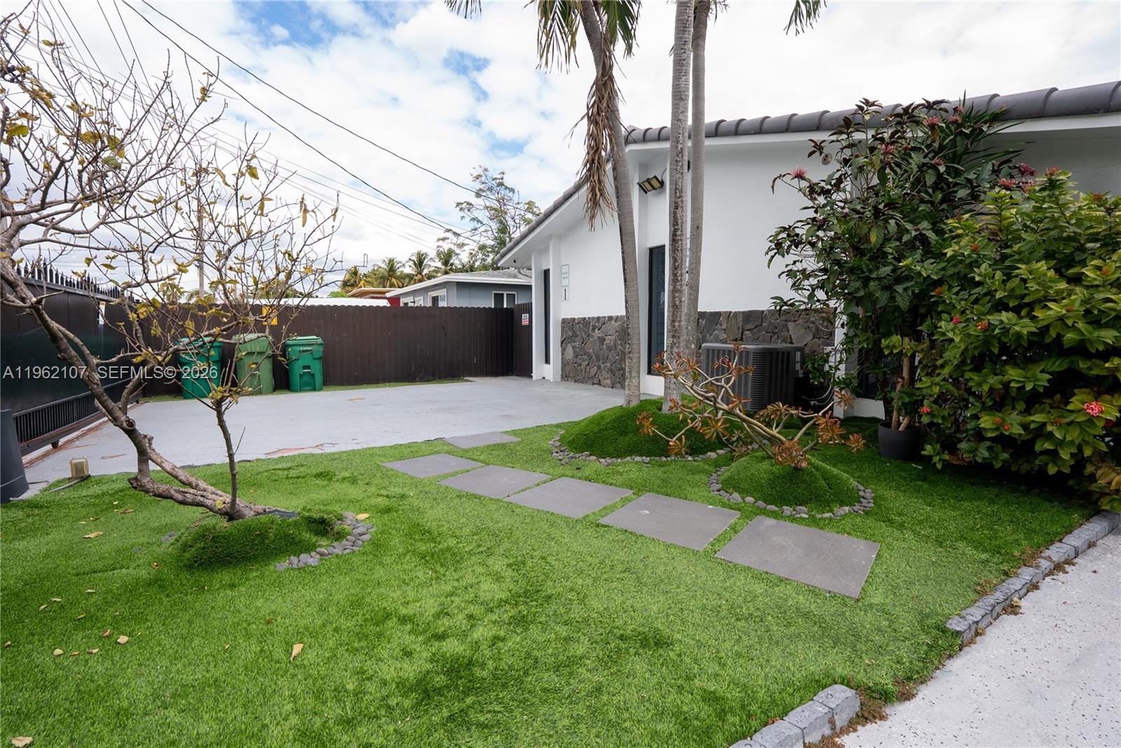 1851-1853 NW 22nd Pl