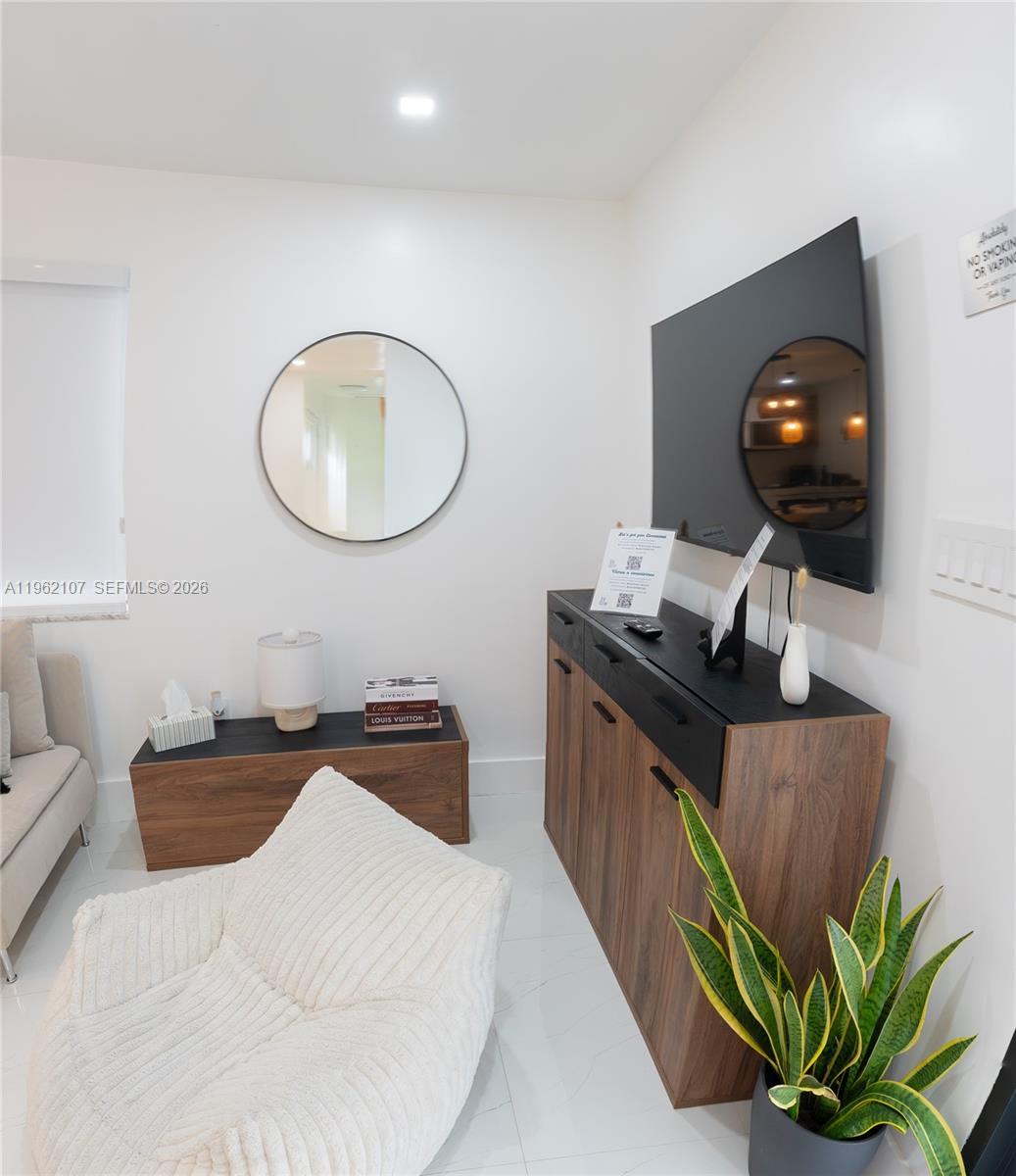 1851 NW 22nd Pl Miami, FL 33125