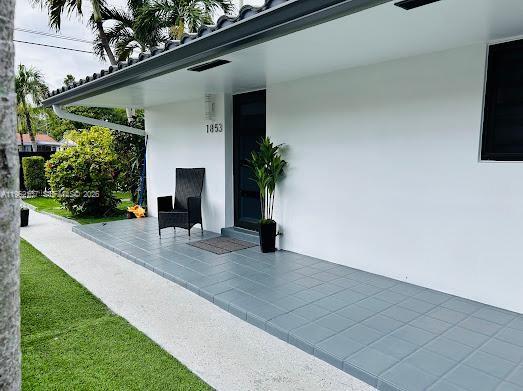 1851 NW 22nd Pl Miami, FL 33125