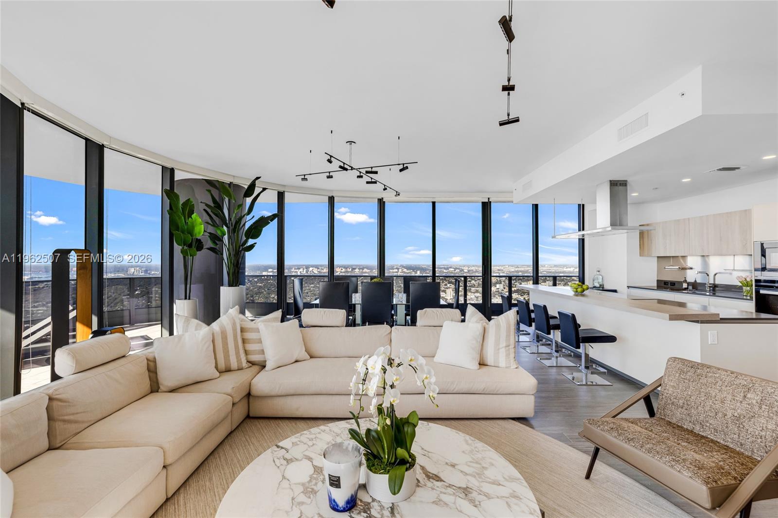 1000 Brickell Plz #PH6002 Miami, FL 33131