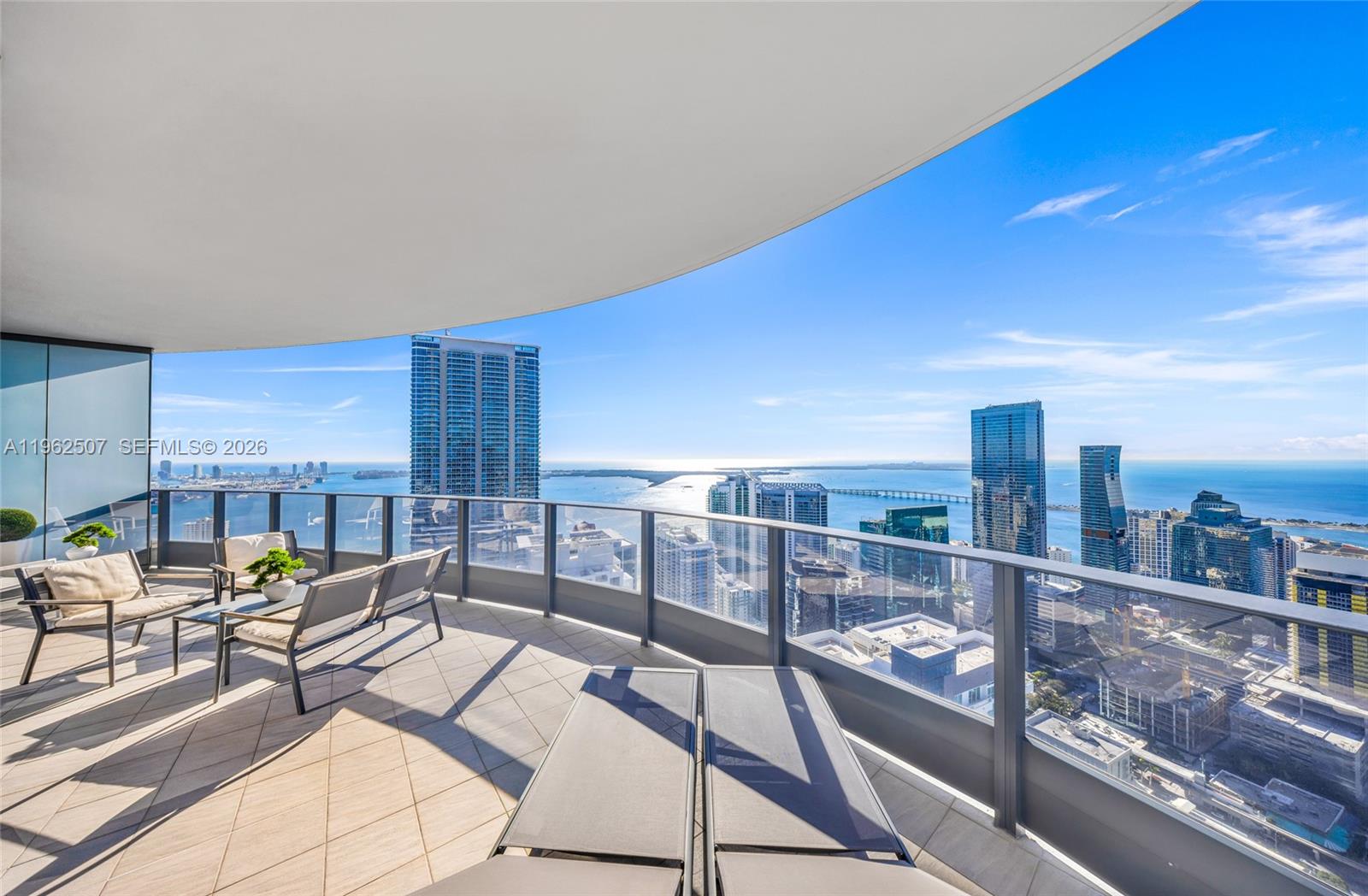 1000 Brickell Plz #PH6002 Miami, FL 33131