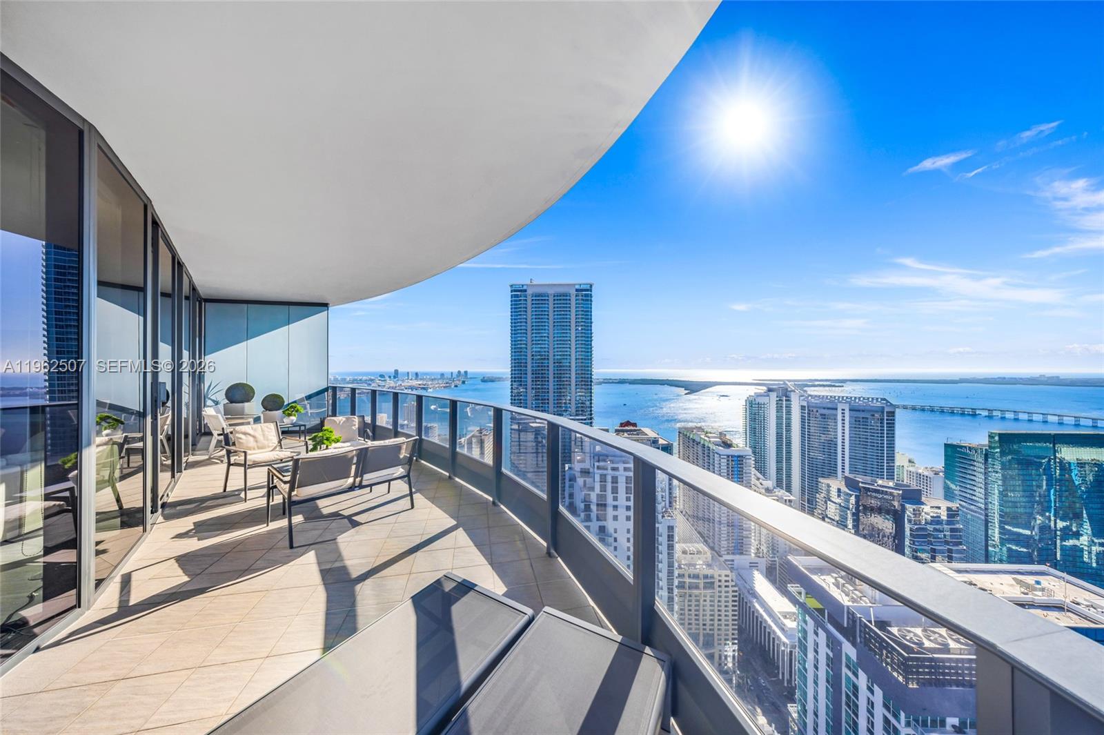 1000 Brickell Plz #PH6002 Miami, FL 33131