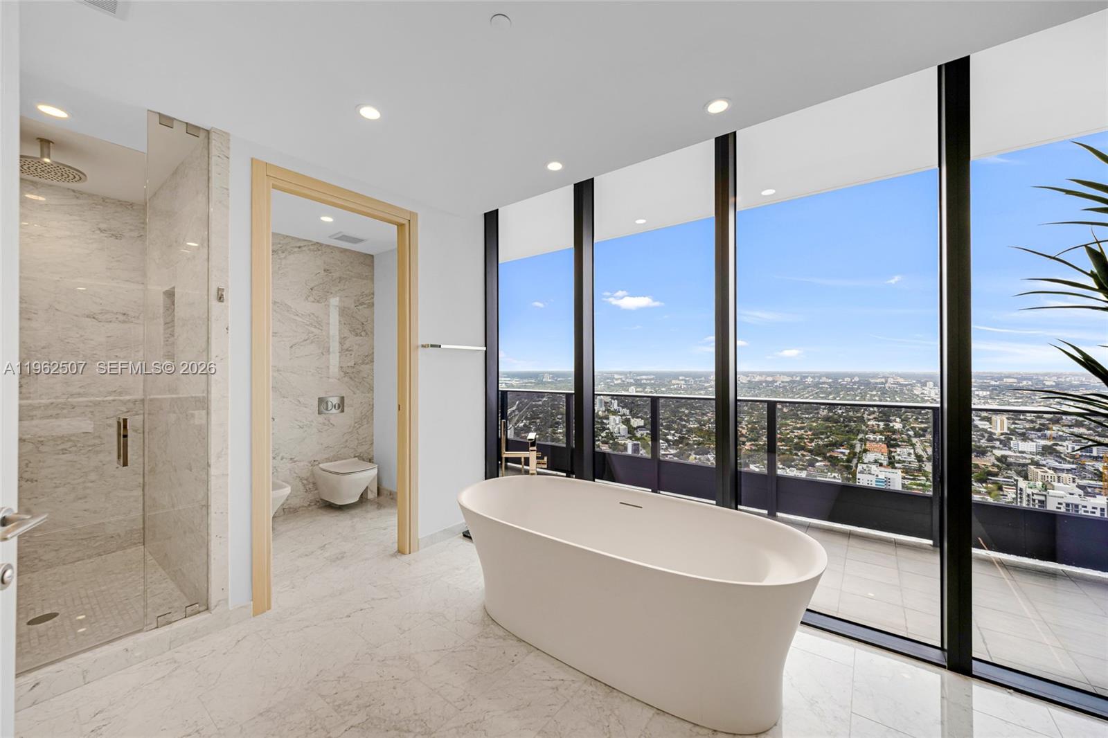 1000 Brickell Plz #PH6002 Miami, FL 33131