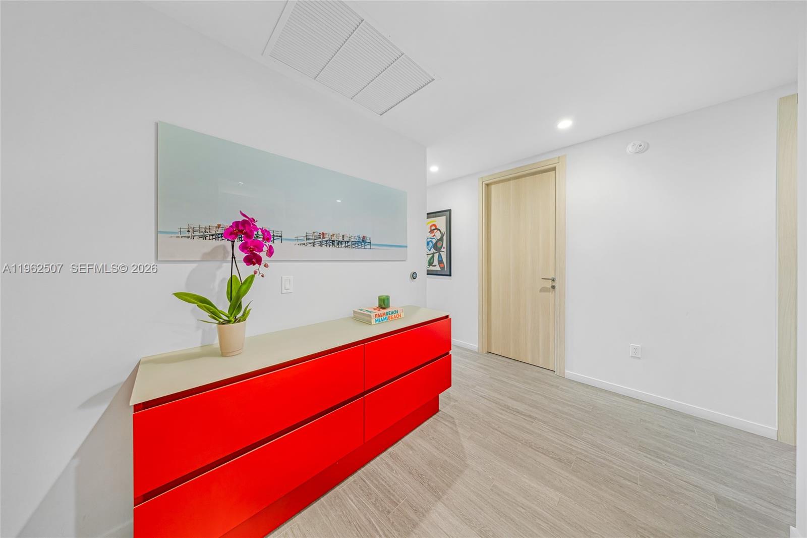 1000 Brickell Plz #PH6002 Miami, FL 33131