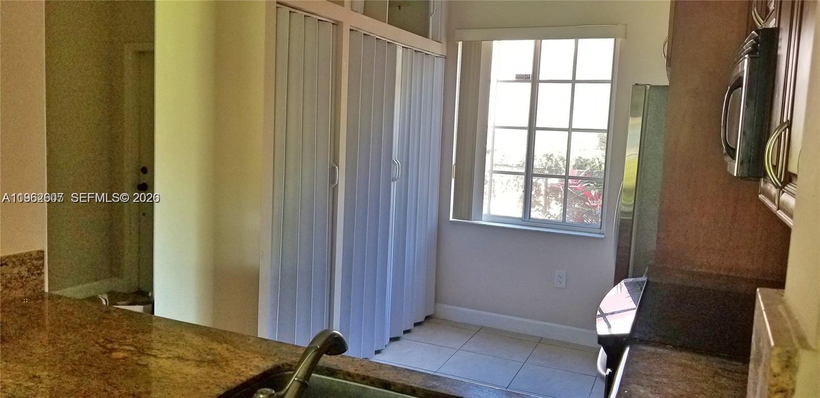 15800 SW 92nd Ave #11B Palmetto Bay, FL 33157