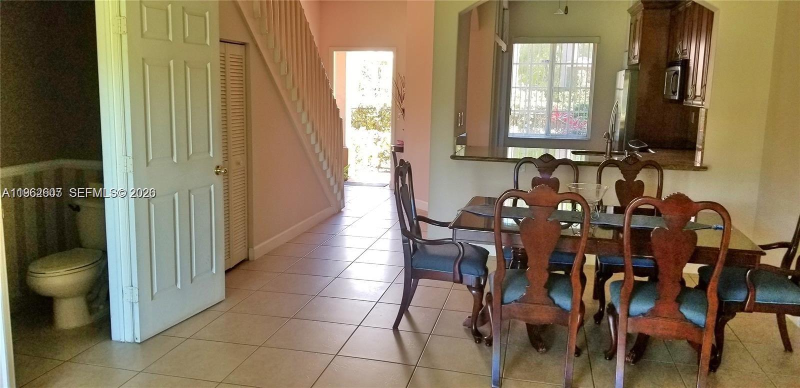 15800 SW 92nd Ave #11B Palmetto Bay, FL 33157