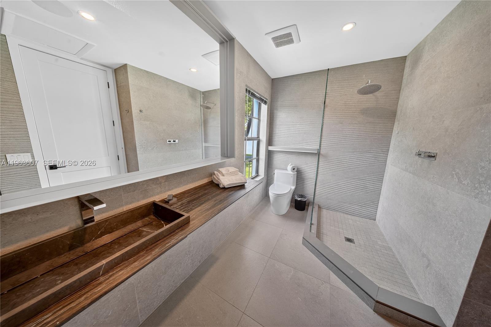 4312 NE 22nd Ave Fort Lauderdale, FL 33308