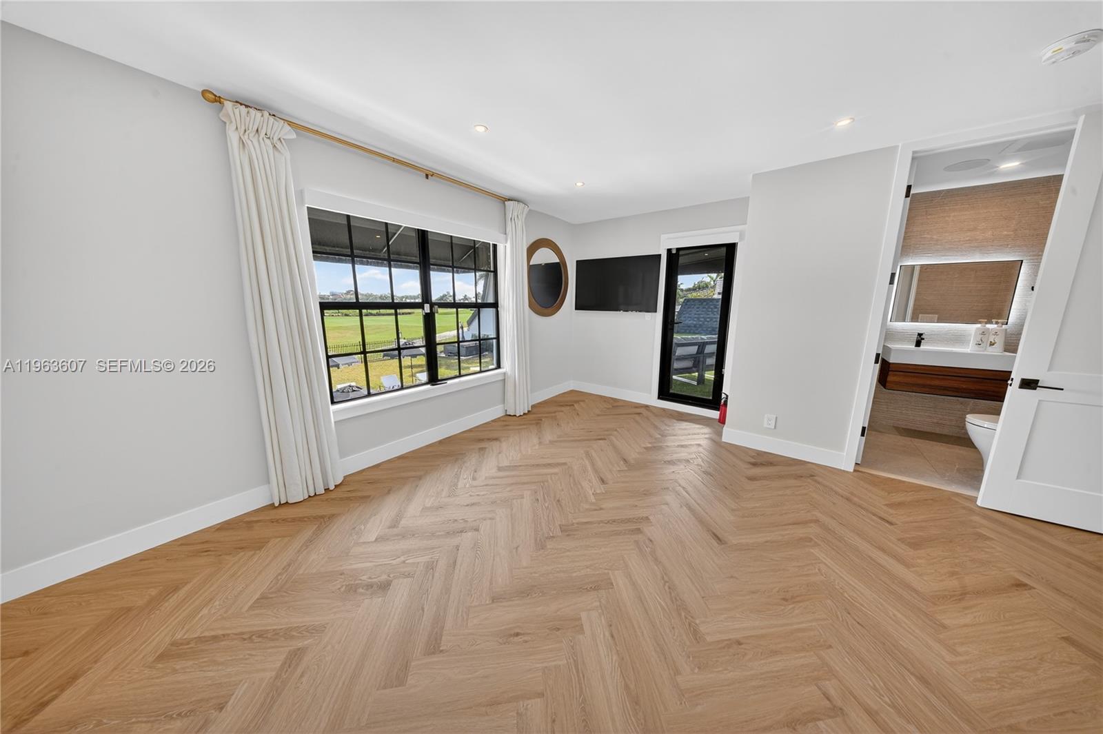 4312 NE 22nd Ave Fort Lauderdale, FL 33308