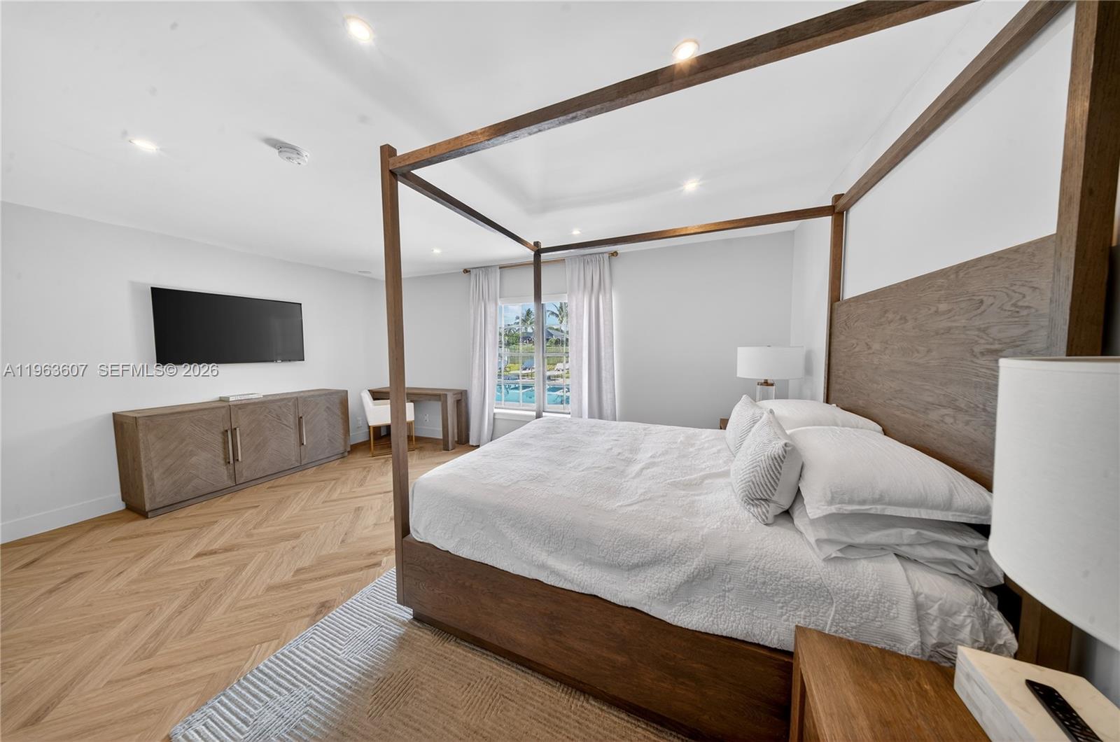 4312 NE 22nd Ave Fort Lauderdale, FL 33308