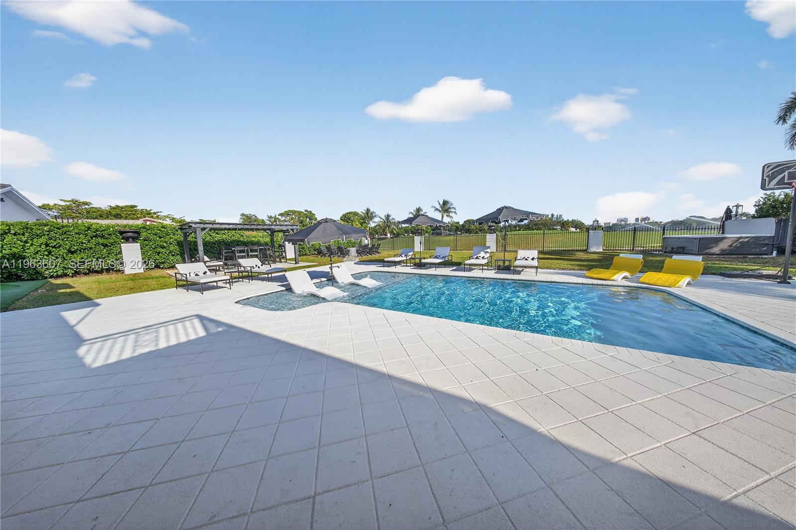 4312 NE 22nd Ave Fort Lauderdale, FL 33308