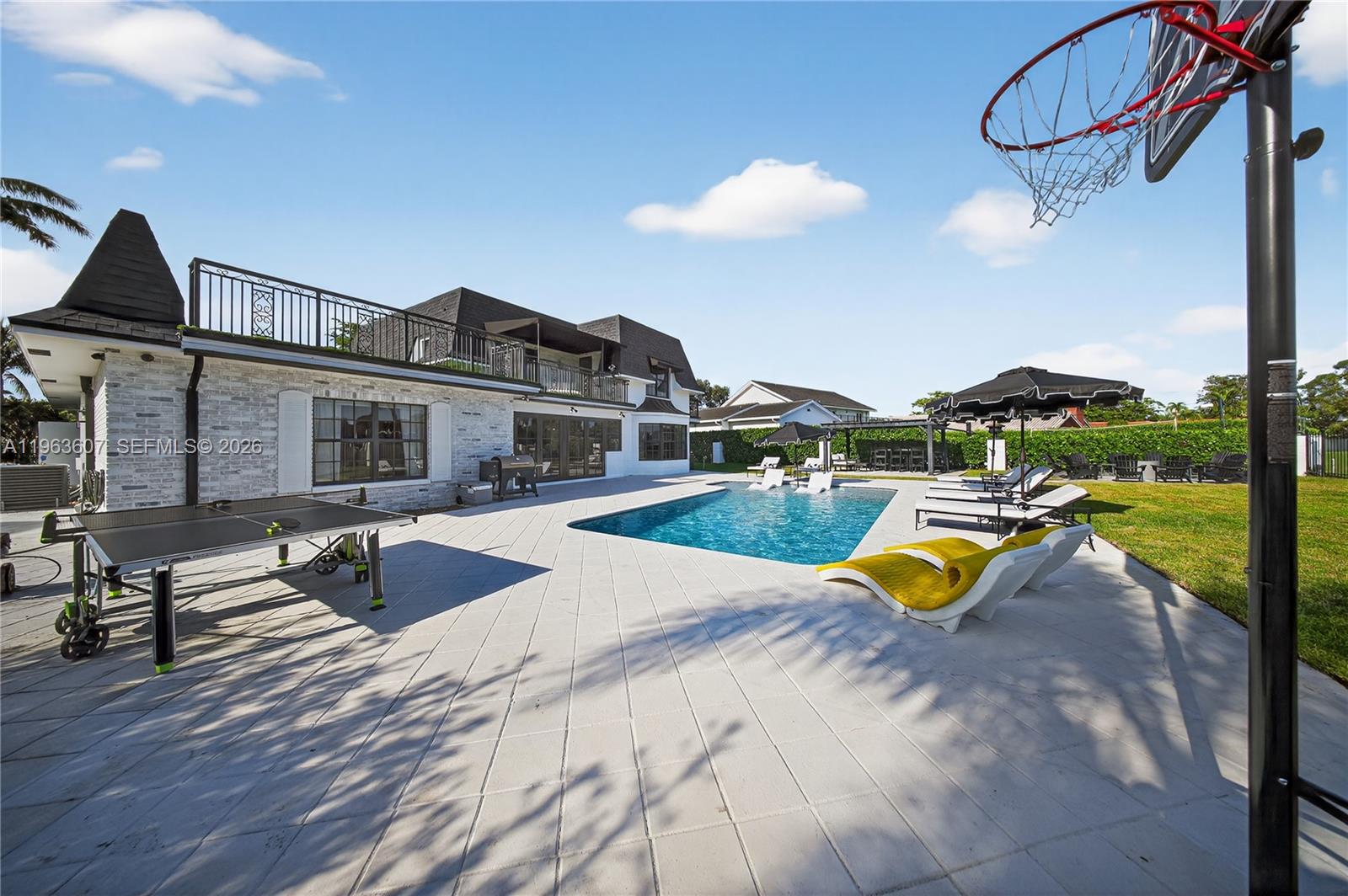 4312 NE 22nd Ave Fort Lauderdale, FL 33308