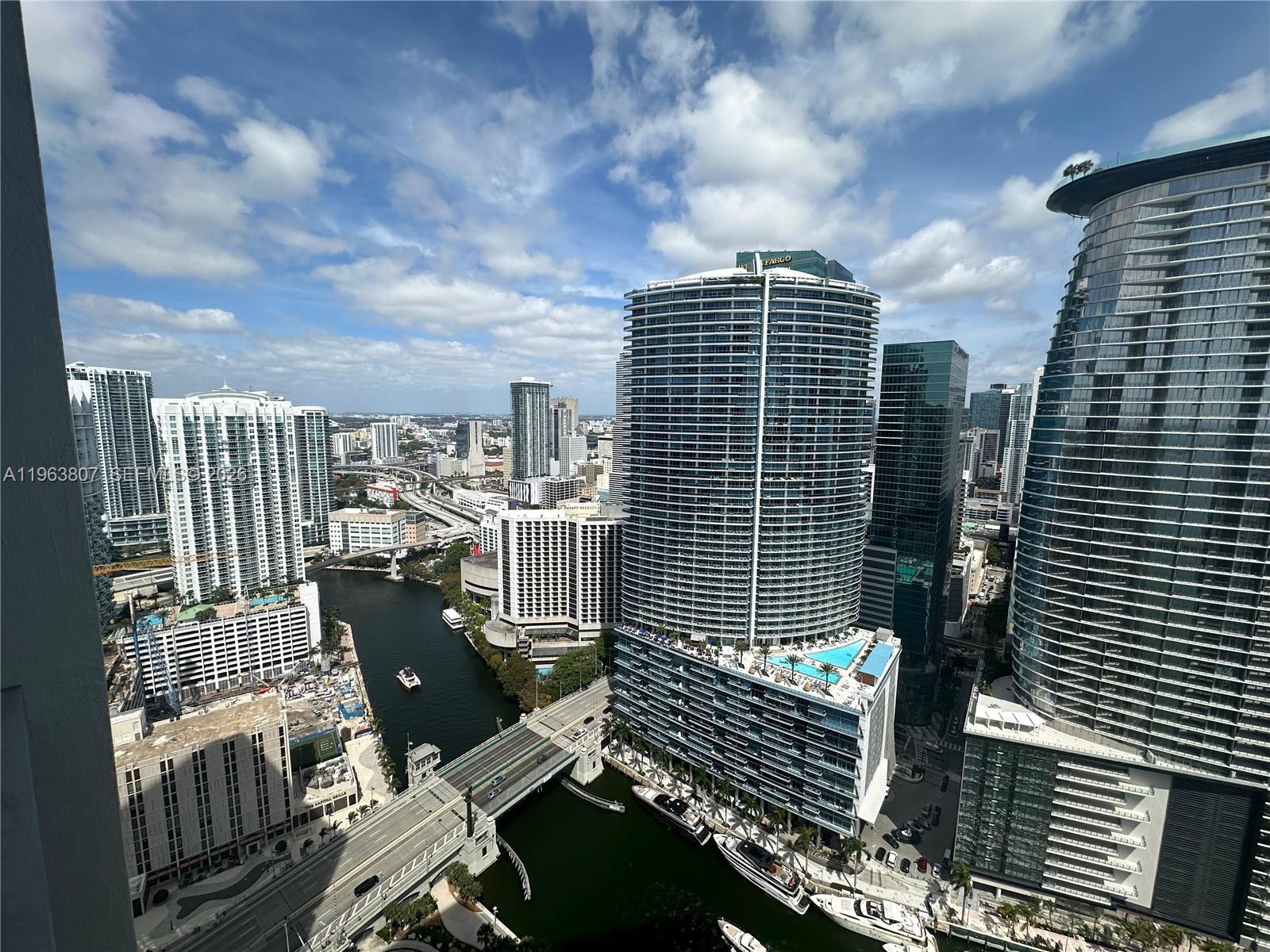 image Icon Brickell I5